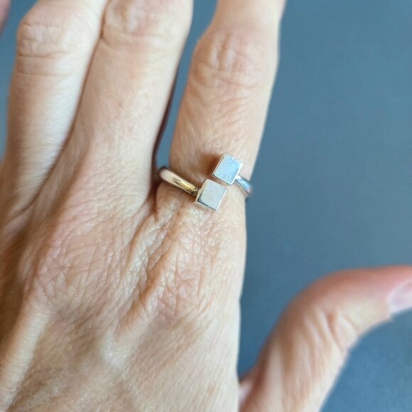 Sterling silver 925 Modernist ring with 2 cubes design. - Picture 2 of 7